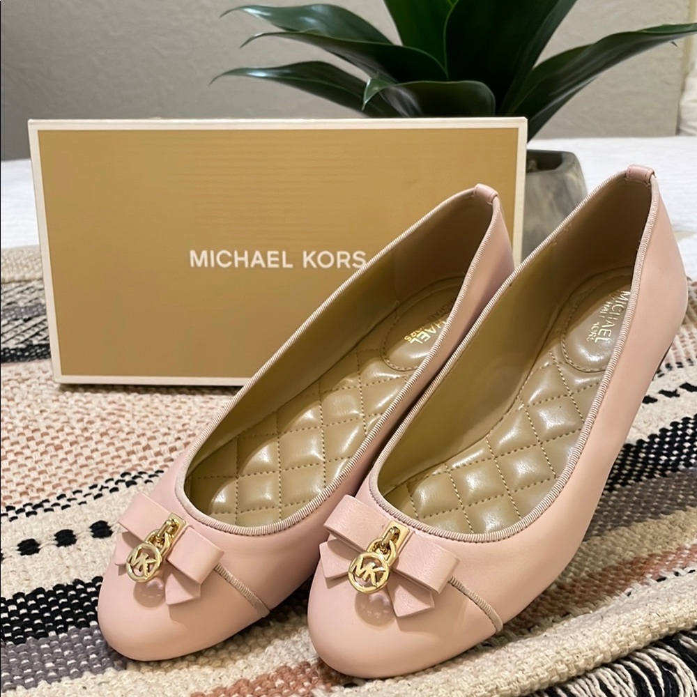 🎀NEW🎀 Michael Kors Ballet Flats SIZE 6